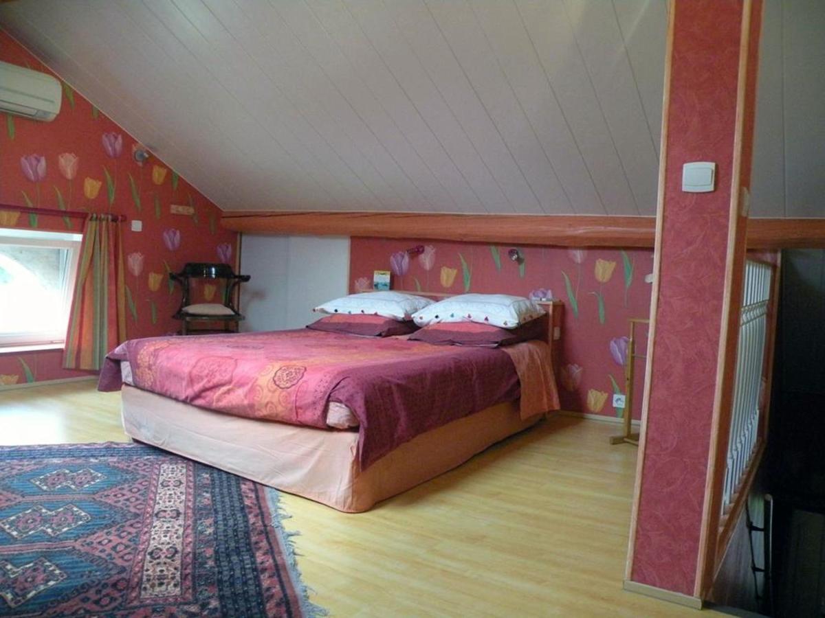 La Providence, Chambres D'Hotes Saint-Sernin-du-Plain Zewnętrze zdjęcie
